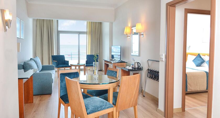 Korumar Hotel De Luxe