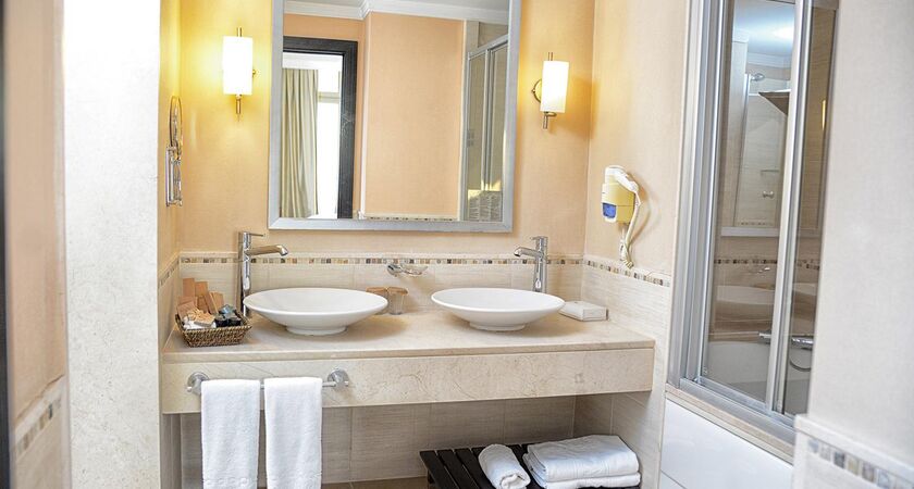 Korumar Hotel De Luxe