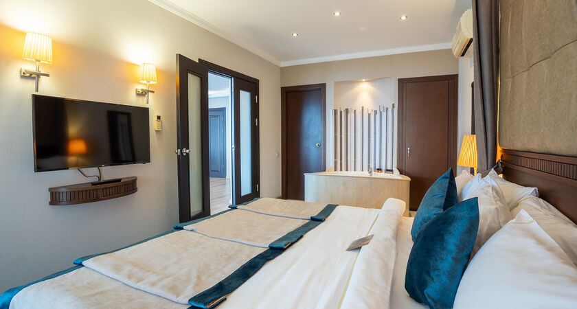 Korumar Hotel De Luxe