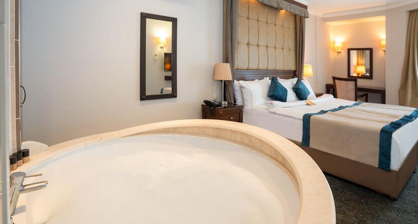 Korumar Hotel De Luxe