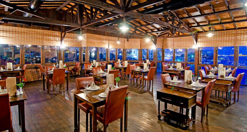 Korumar Hotel De Luxe