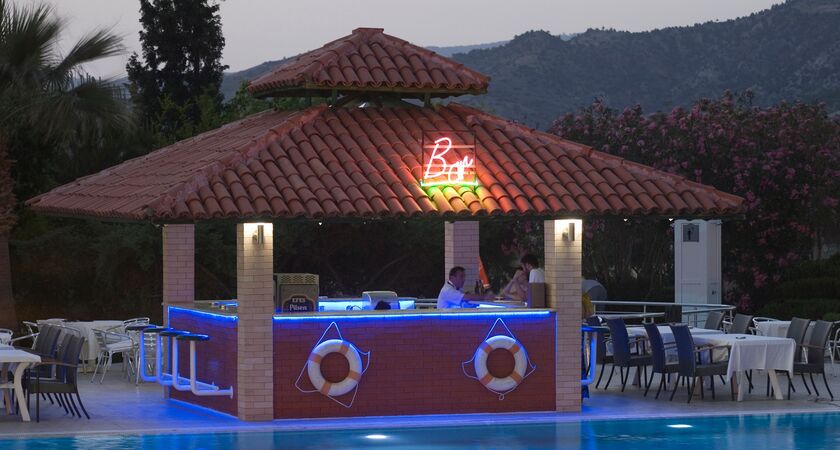 Lycus River Thermal Hotel