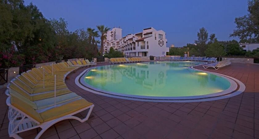 Sentinus Beach Hotel