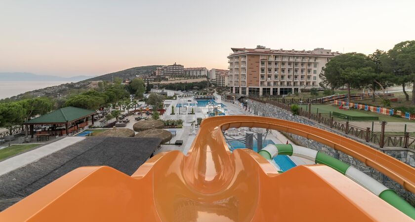 Ramada Resort  By Wyndam Kuşadası& Golf