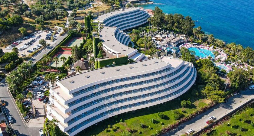 Grand Blue Sky Hotel