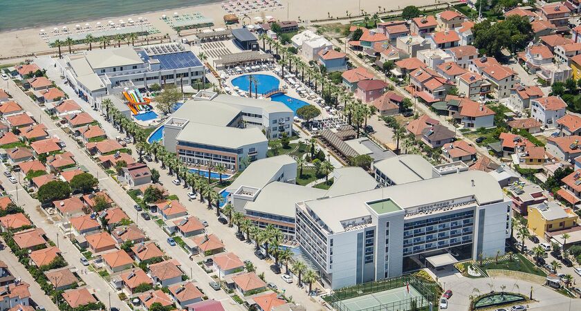 Palm Wings Beach Resort & Spa Kuşadası