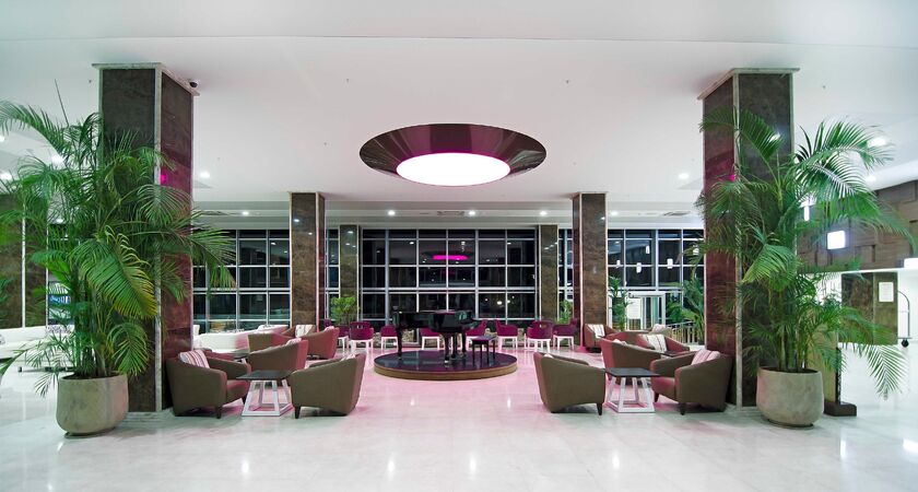 Palm Wings Beach Resort & Spa Kuşadası