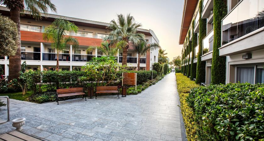 Palm Wings Beach Resort & Spa Kuşadası