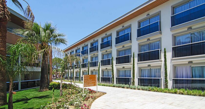 Palm Wings Beach Resort & Spa Kuşadası