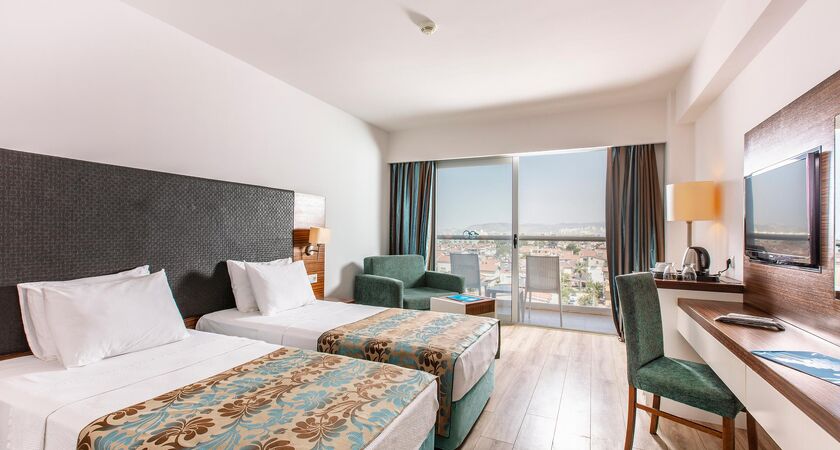 Palm Wings Beach Resort & Spa Kuşadası