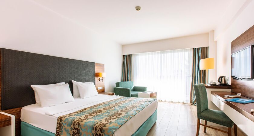 Palm Wings Beach Resort & Spa Kuşadası