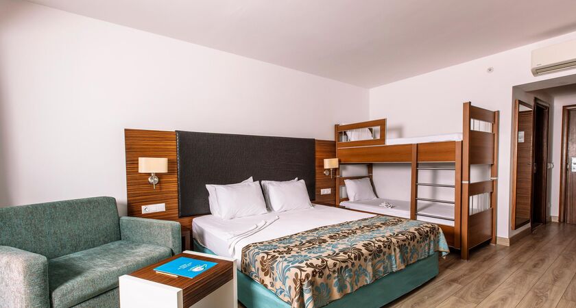 Palm Wings Beach Resort & Spa Kuşadası