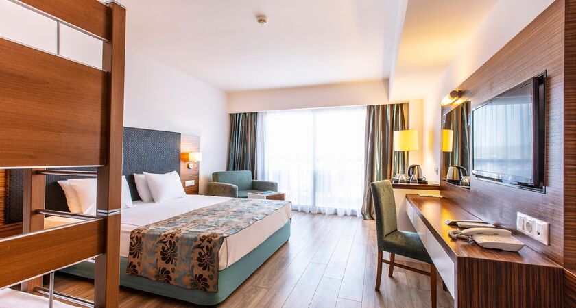 Palm Wings Beach Resort & Spa Kuşadası