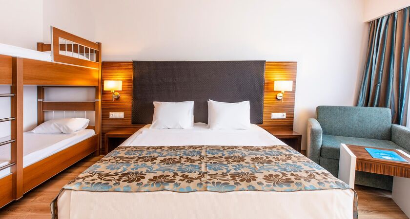 Palm Wings Beach Resort & Spa Kuşadası