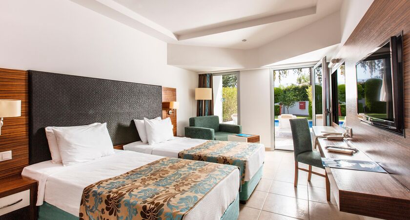 Palm Wings Beach Resort & Spa Kuşadası