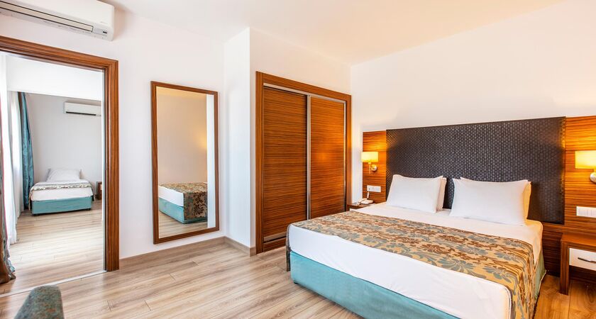 Palm Wings Beach Resort & Spa Kuşadası