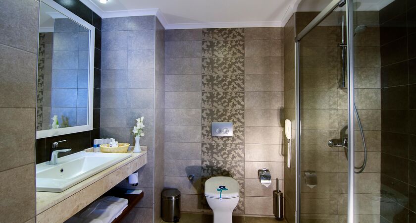 Palm Wings Beach Resort & Spa Kuşadası