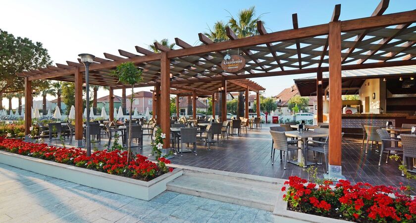 Palm Wings Beach Resort & Spa Kuşadası