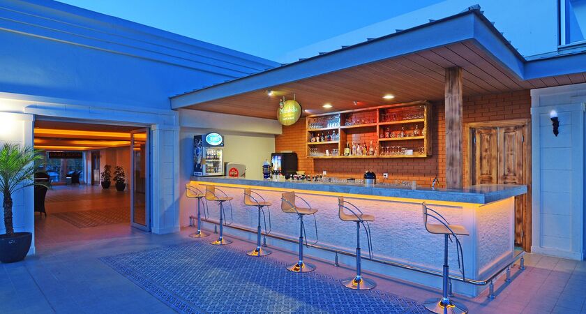 Palm Wings Beach Resort & Spa Kuşadası