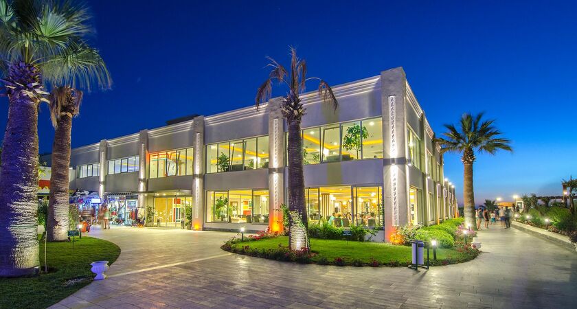 Palm Wings Beach Resort & Spa Kuşadası