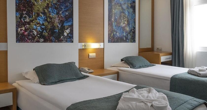 Ladonia Hotels Adakule