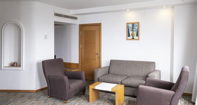 Ladonia Hotels Adakule