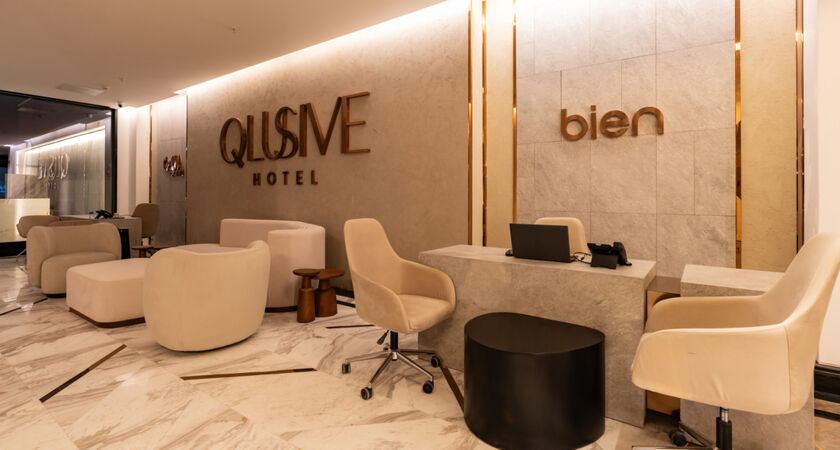 Qlusıve Hotel