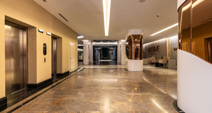 Qlusıve Hotel