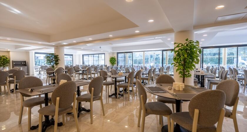 Proxima Hotel