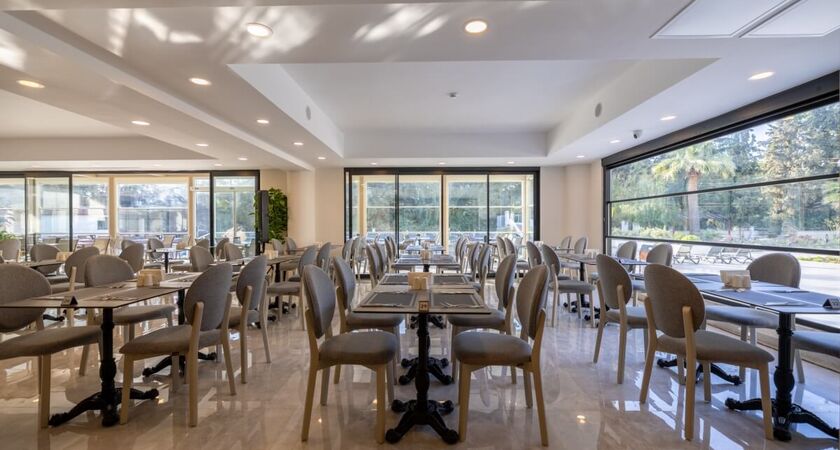 Proxima Hotel