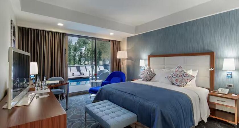 DoubleTree By Hilton Kuşadası