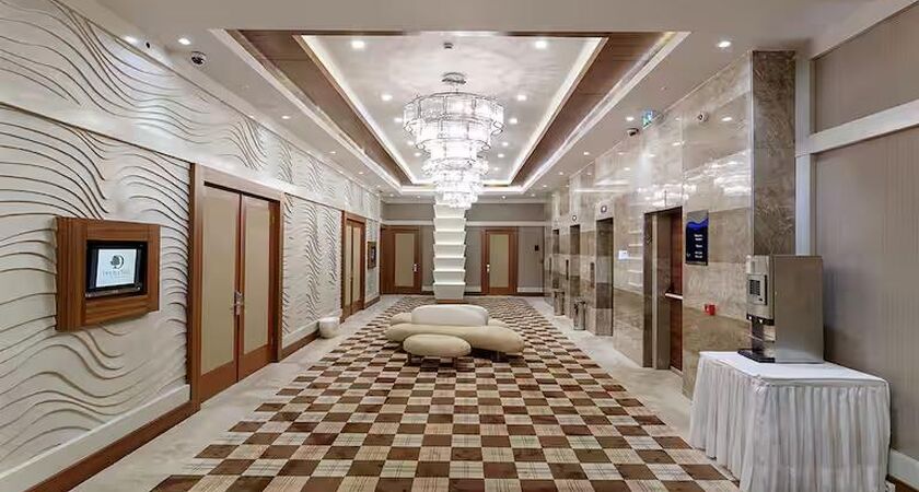 DoubleTree By Hilton Kuşadası