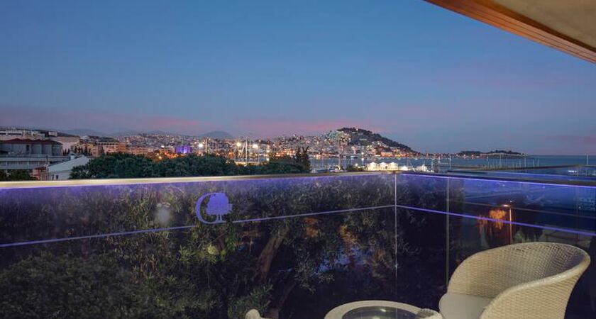 DoubleTree By Hilton Kuşadası