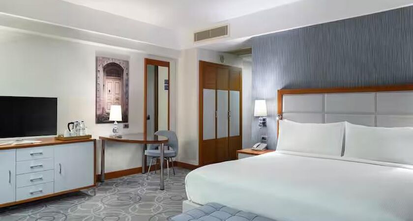 DoubleTree By Hilton Kuşadası