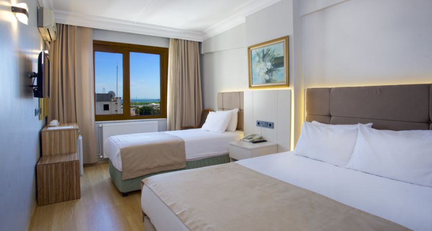 Grand Ant Hotel