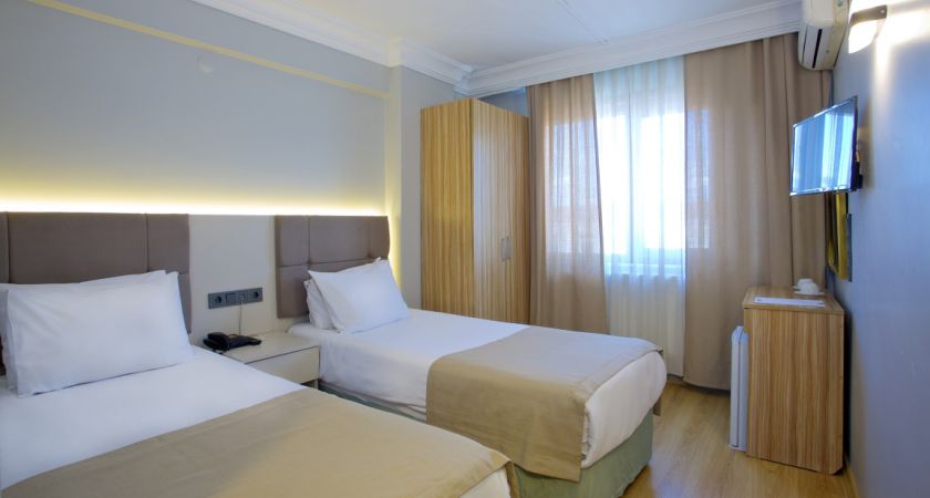 Grand Ant Hotel