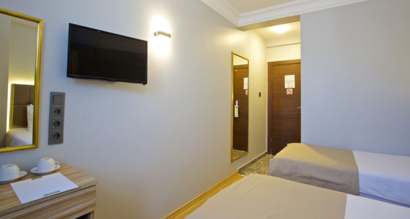 Grand Ant Hotel