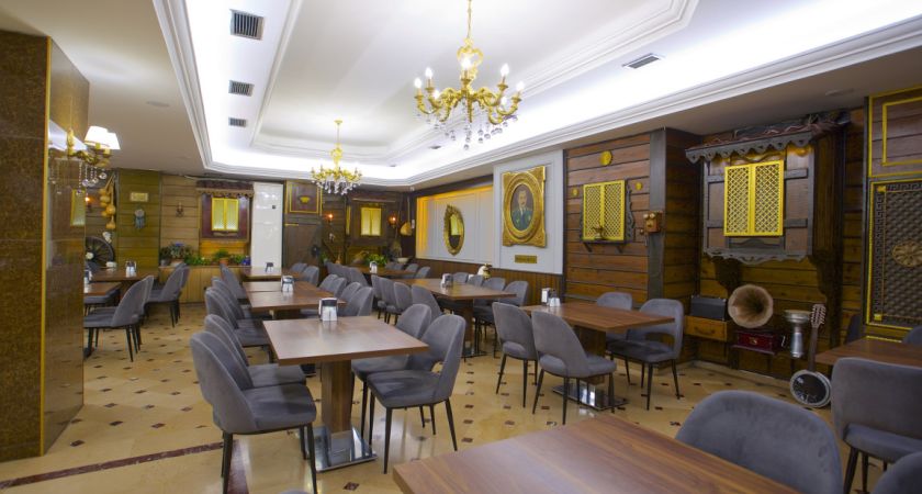 Grand Ant Hotel