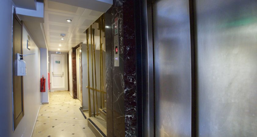 Grand Ant Hotel