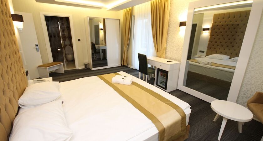 Grand Silay Hotel