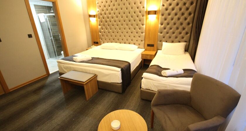 Grand Silay Hotel
