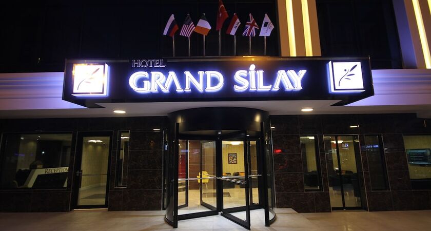 Grand Silay Hotel